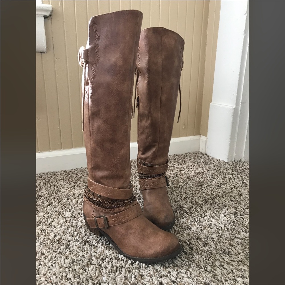 Embellished Strappy Riding Boots